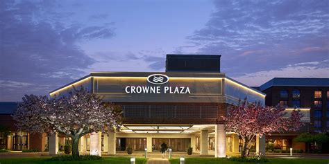 Crowne plaza warwick - The Crowne Plaza® Providence-Warwick (Airport) offers a range of amenities to cater to both leisure and business travelers. Guests can enjoy a Business Center and for pet …